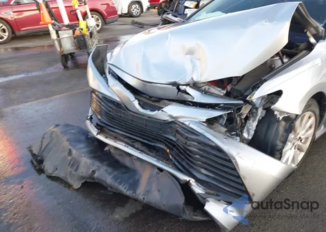 2018 Toyota Camry Le from USA, damaged, VIN 4T1B11HK6JU081206